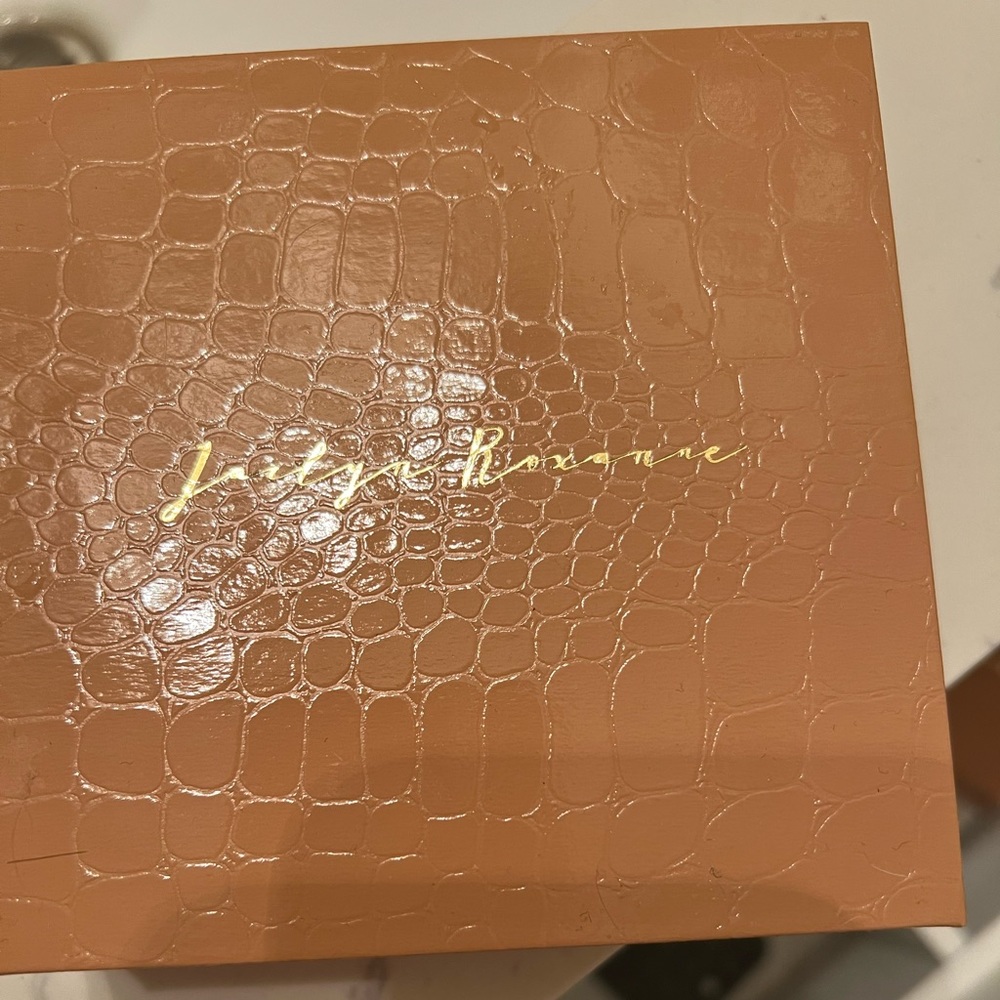 Jaclyn Roxanne earrings. Just not my style. Only tried on never worn.